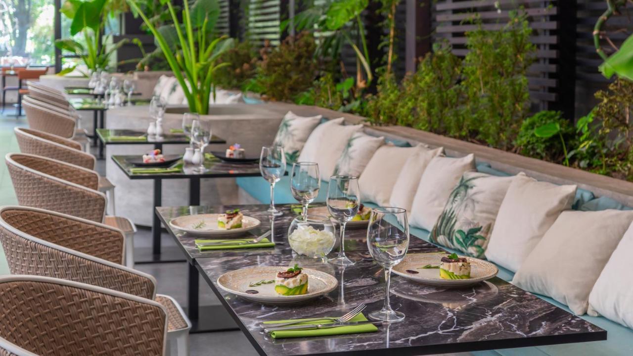 Hotel Pullman Santiago El Bosque Zewnętrze zdjęcie The Terrace